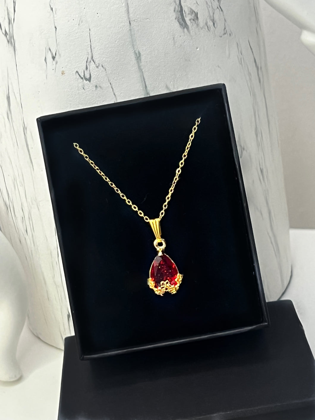 Rouge Necklace