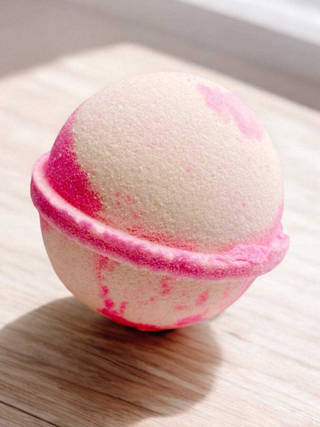 Fresh Raspberry & Marshmallow Bathbomb